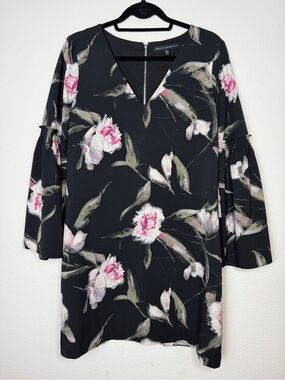 White House Black Market Floral Dress 14P Black Shift V-Neck Bell Sleeve Petite